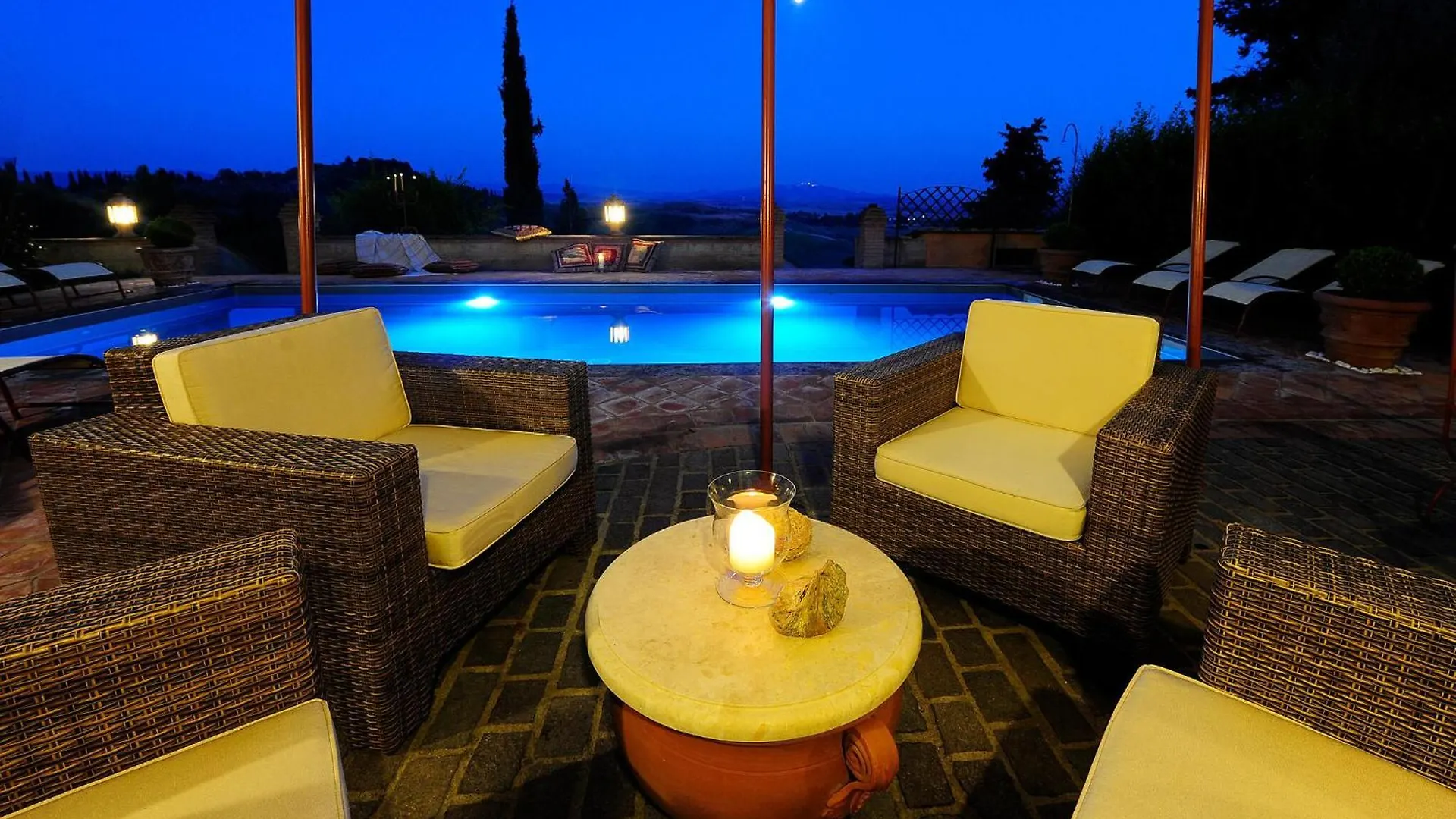 Gorgeous Home In Fabbrica With Jacuzzi Molino Mazzetti Hébergement de vacances