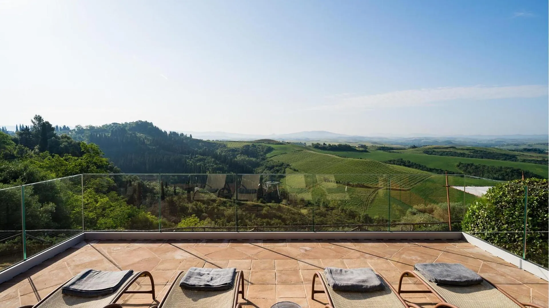 Hébergement de vacances Gorgeous Home In Fabbrica With Jacuzzi Molino Mazzetti Italie